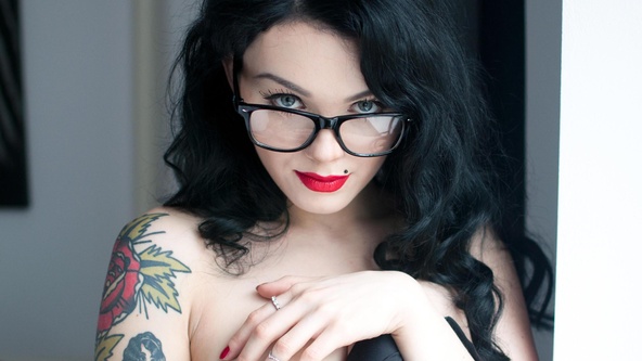Suicide Girls Set of the day with sinni  Siterip