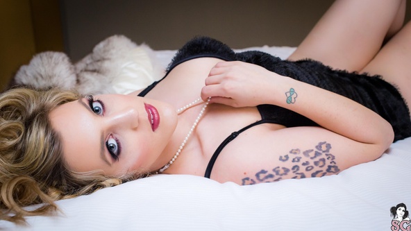 Suicide Girls Hopeful Set with daisee  Siterip