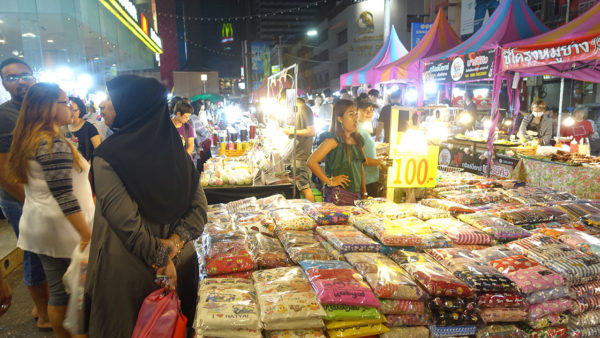 Asiansexdiary Hat Yai Market Visit @ Night  Siterip Video Asian XXX Siterip RIP
