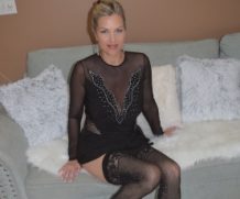 HousewifeKelly Ice Skater  SITERIP XXX  Vid + Images